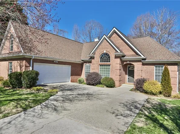 175 Crossglenn Dr, Winston Salem, NC 27103