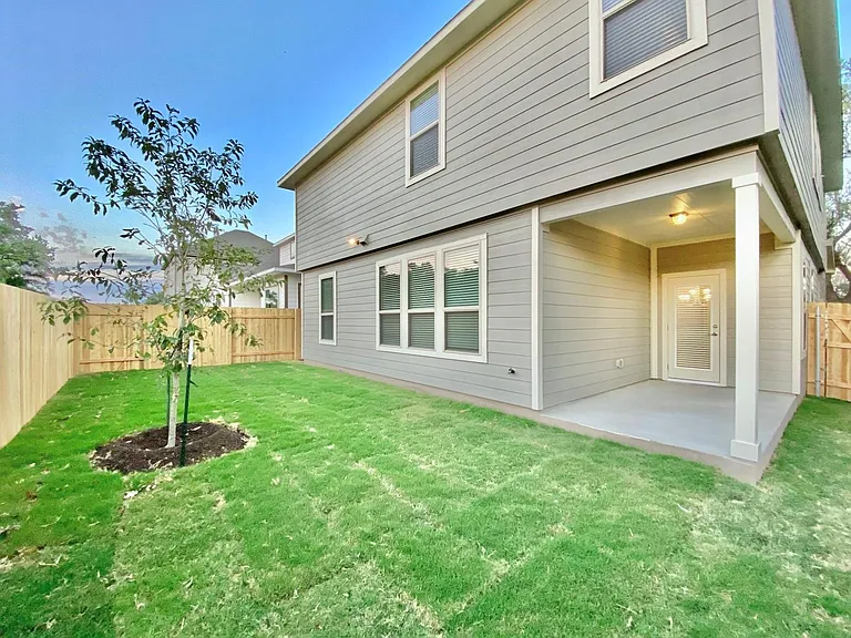 1801 Turtle Bay Loop — Photo 33