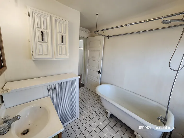 3724 Lovell Ave — Photo 6