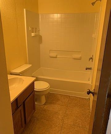 5th image of 2902 Saint Joseph St