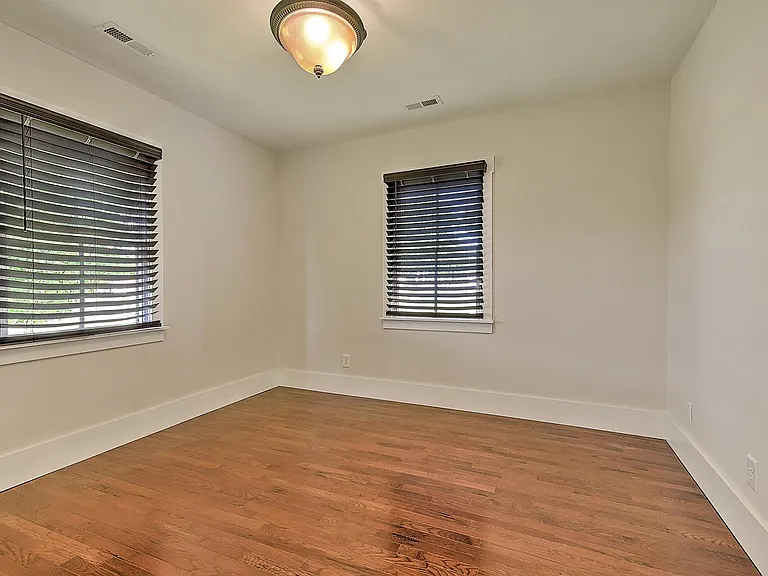 403 Silver Lake Rd — Photo 18