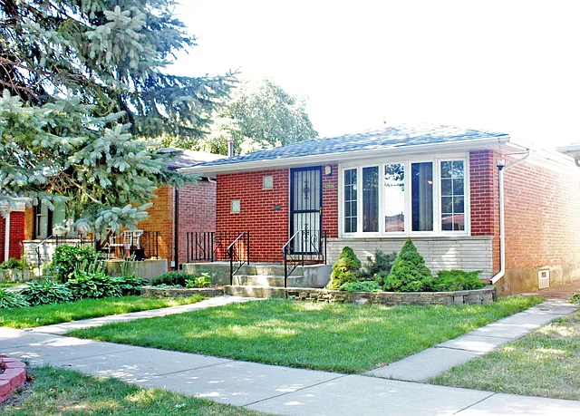 13106 S Burley Ave photo 1