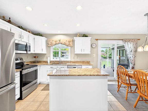 3rd image of 1254 Barnstaple Dr