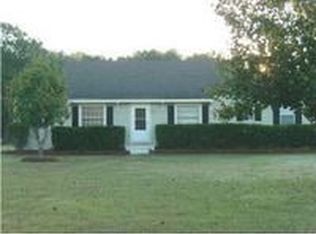 891 Middle Rd S, Leesburg, GA 31763