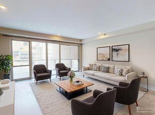 1342 W Randolph St APT 2C, Chicago, IL 60607