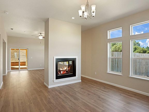 4th image of 1826 Goldstone Ave