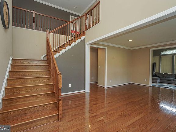 3rd image of 104 Florawood Ct