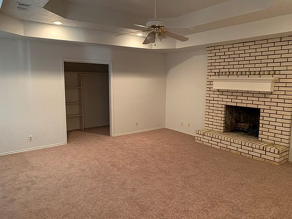 5th image of 900 Snyder St
