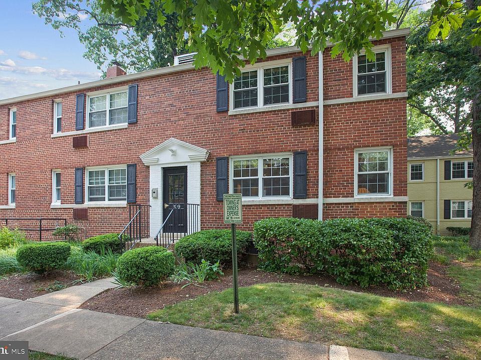 1st image of 209 N Trenton St APT 3