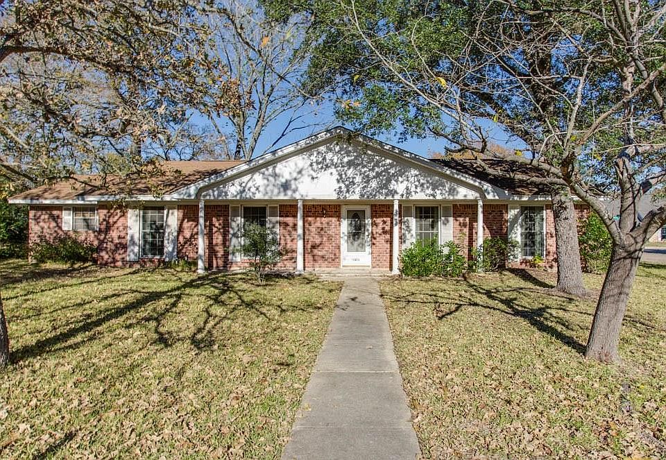 1st image of 1119 Neal Pickett Dr