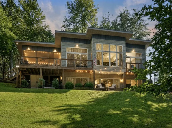 1149 Fairways Dr, Smithville, TN 37166