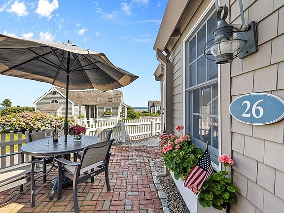 5th image of 26 Vineyard View Ln
