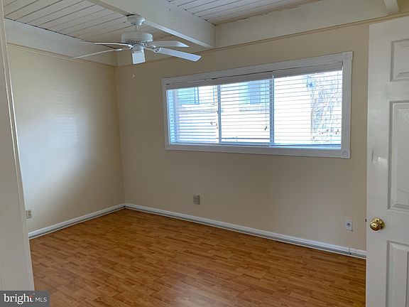 5th image of 4901 Americana Dr APT 204