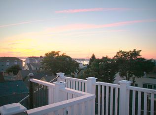 4 Goodwin St #2, Newport, RI 02840