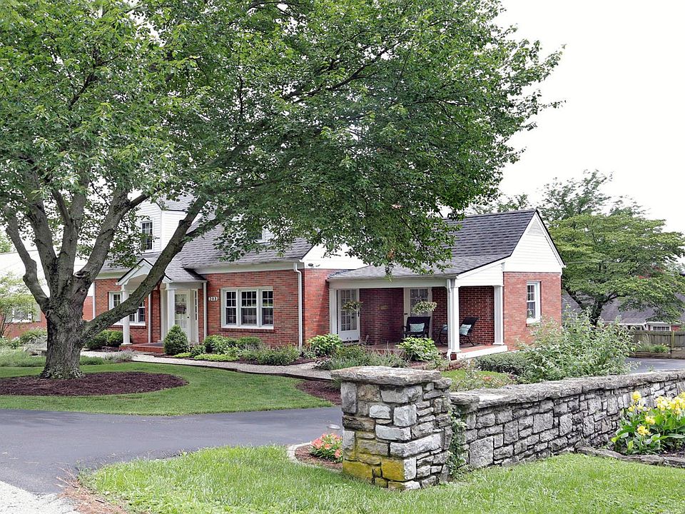 1st image of 203 Tanglewood Dr