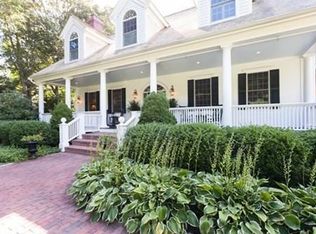 45 Hathaway Rd, Barnstable, MA 02630