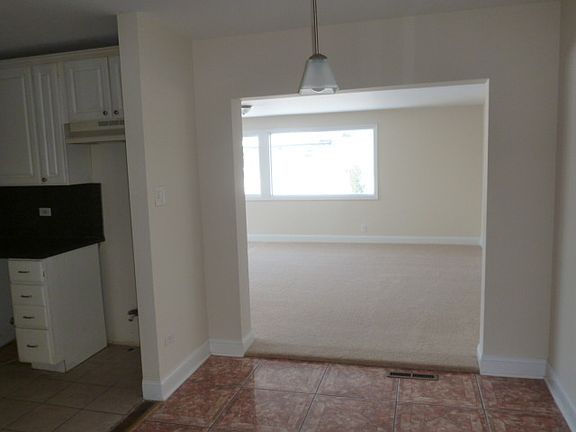 5th image of 14960 La Reina Real St