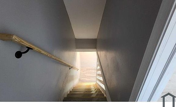 5th image of 4007 Lewiston Ave