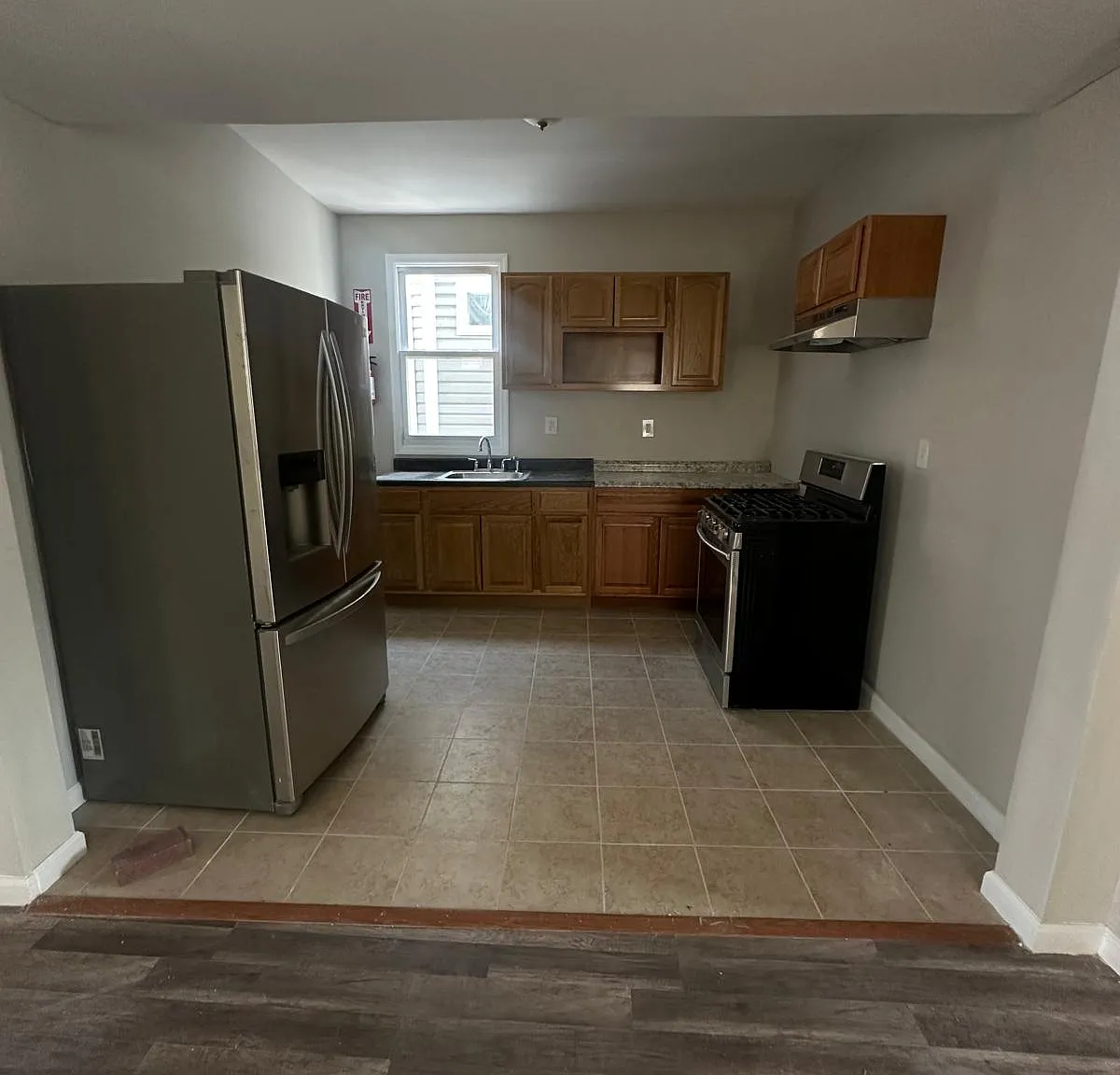 4 bed, 1400 sqft, $3,000 — Photo 1