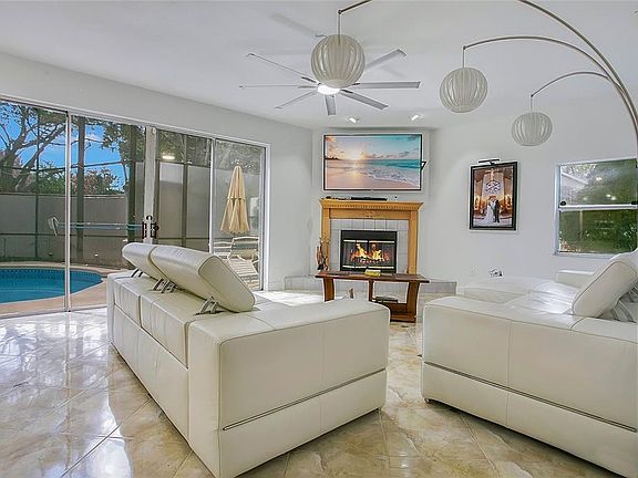4th image of 7866 Bardmoor Hill Cir