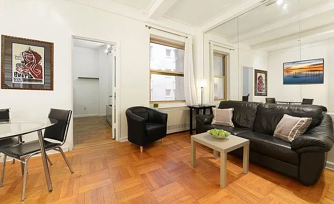Rented by essential NEW YORK Real Estate | media 2