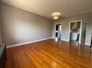 1213 N Main St APT E, High Pt, NC 27262