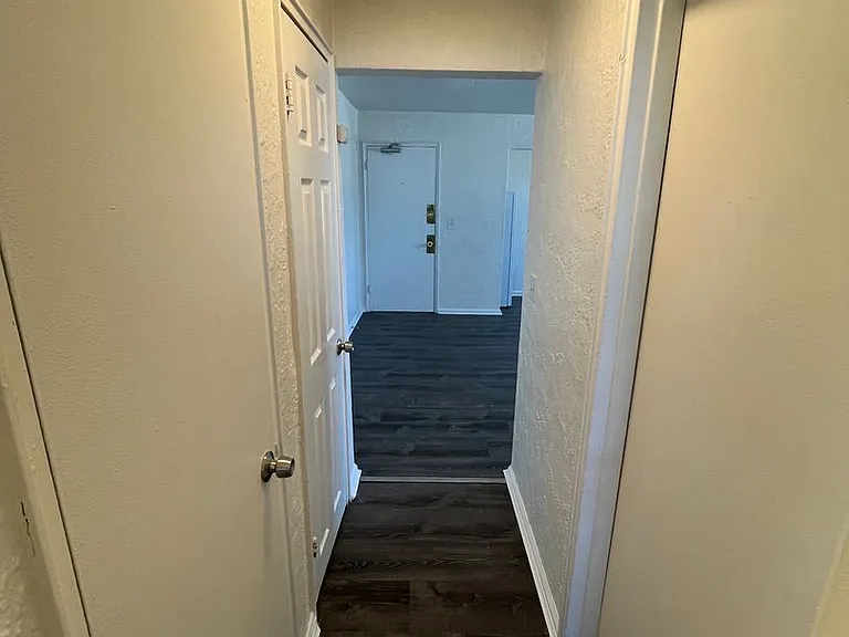 4056 Reading Rd — Photo 24