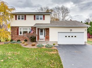 317 El Mar Dr, Rochester, NY 14616