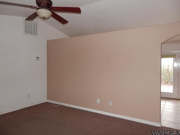 3rd image of 3394 Kenwood Ave