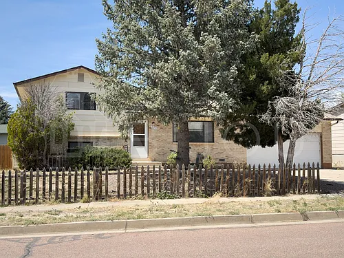 1070 Branding Iron Dr Photo 1