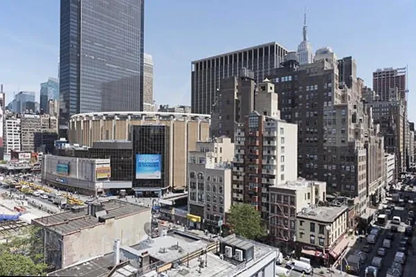 Rented by Compass | media 31