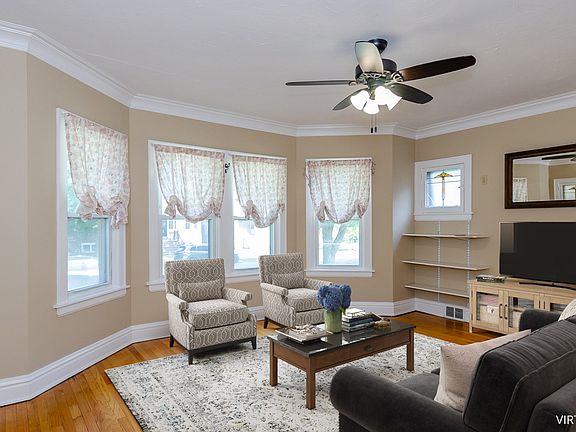 2nd image of 1425 Elgin Ave