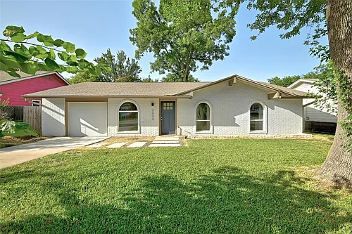 2604 Berkett Dr Photo 1