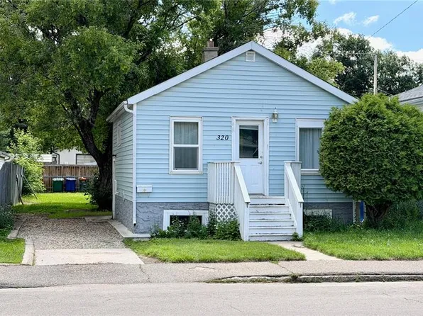 320 M AVENUE N, Saskatoon, SK S7L 2S5