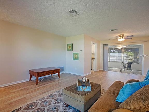 3rd image of 2151 Bramblewood Dr S