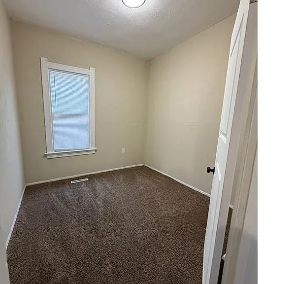 1110 Camden St — Photo 15