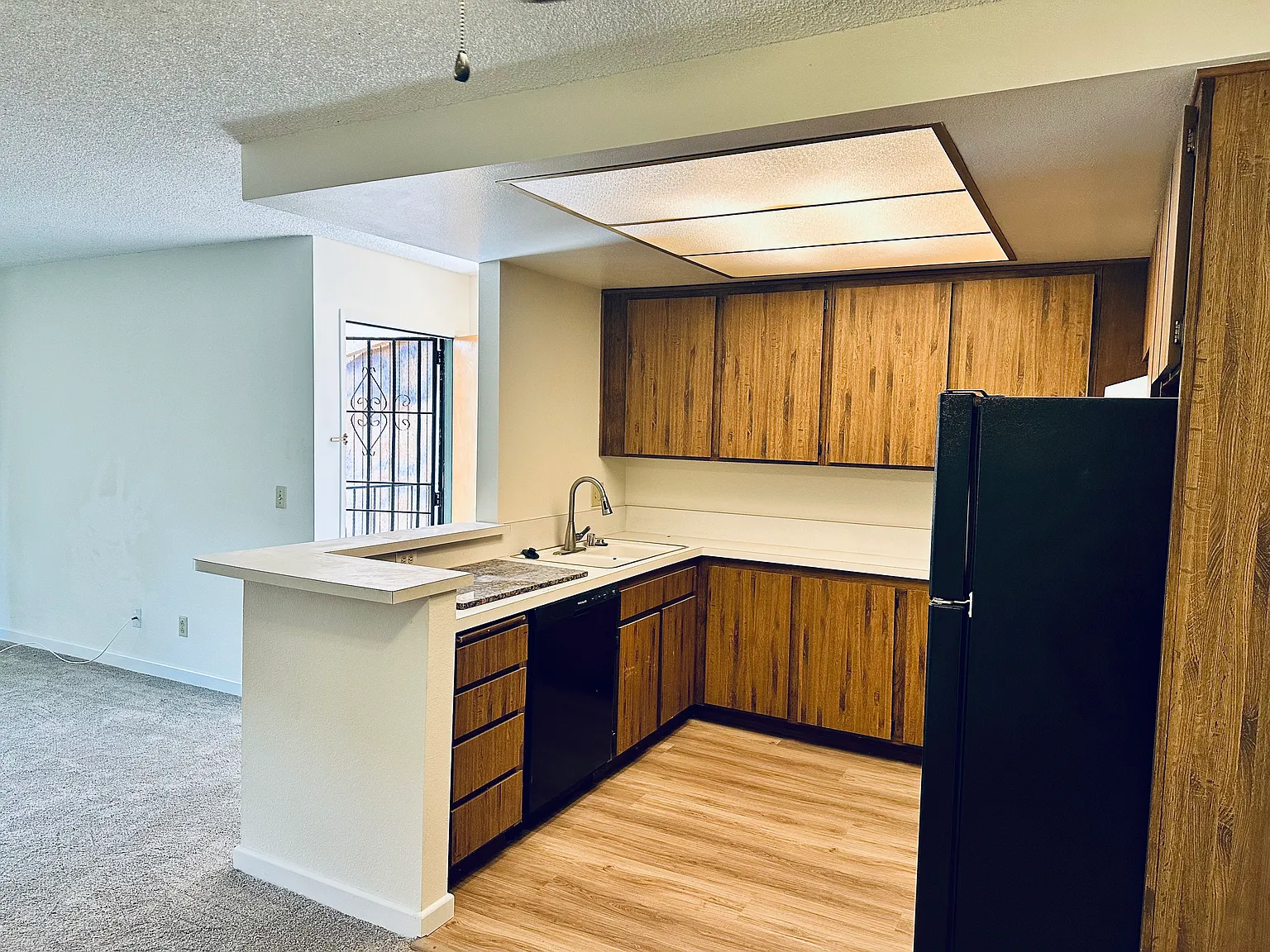 5906 Rancho Mission Rd — Photo 3