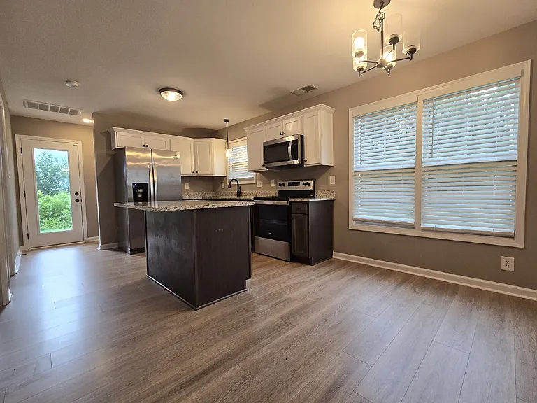 1176 Cottonwood Dr — Photo 7