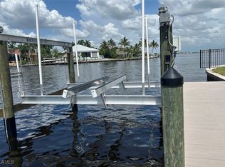 SW 1st Ave, Cape Coral, FL 33914