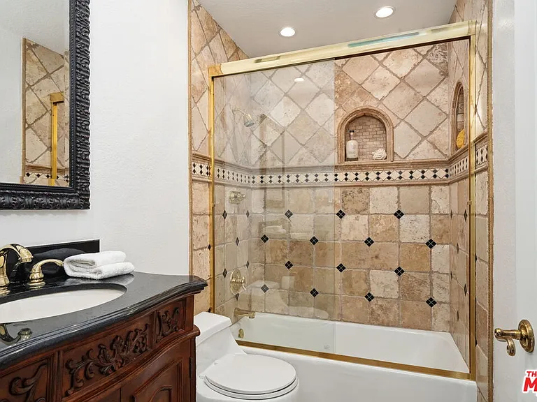 6497 Country Club Dr — Photo 38