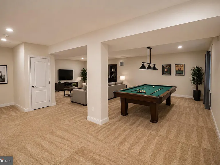 22535 Willington Sq — Photo 9