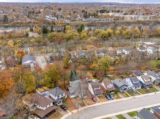 19 Margery Rd, Welland, ON L3B2P5