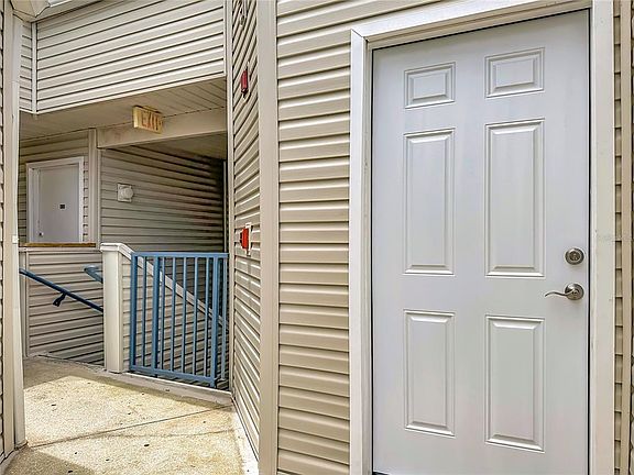 3rd image of 2504 WOODGATE BOULEVARD #203
