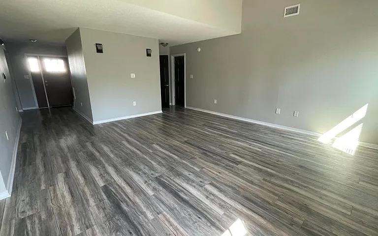 463 Sandy Ridge Cir — Photo 3