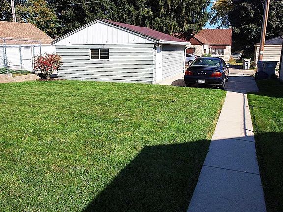 5th image of 7102 W Medford Ave