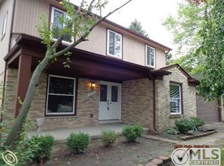 21221 Winchester St, Southfield, MI 48076