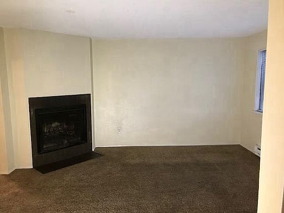 2nd image of 1011 18th St NE