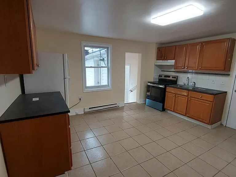 480-484 S Main St #6 — Photo 11