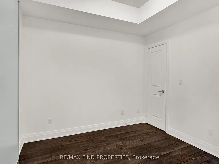 55 Speers Rd #1504 — Photo 11