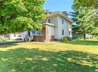300 E Center St, Cambridge, IL